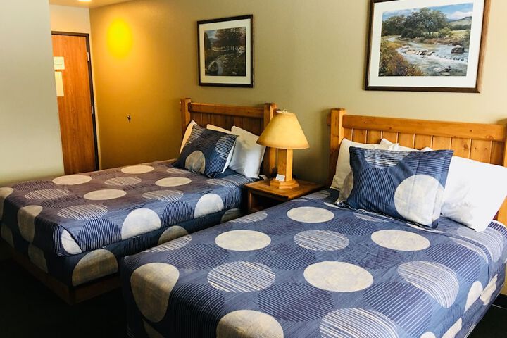 Room 27 of 38