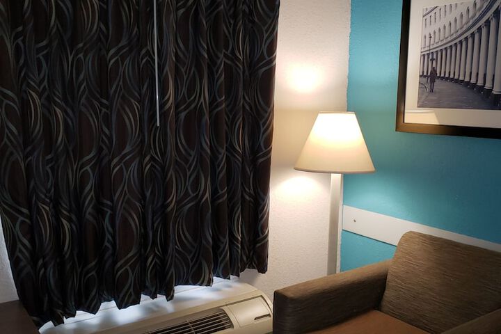 Room 20 of 26