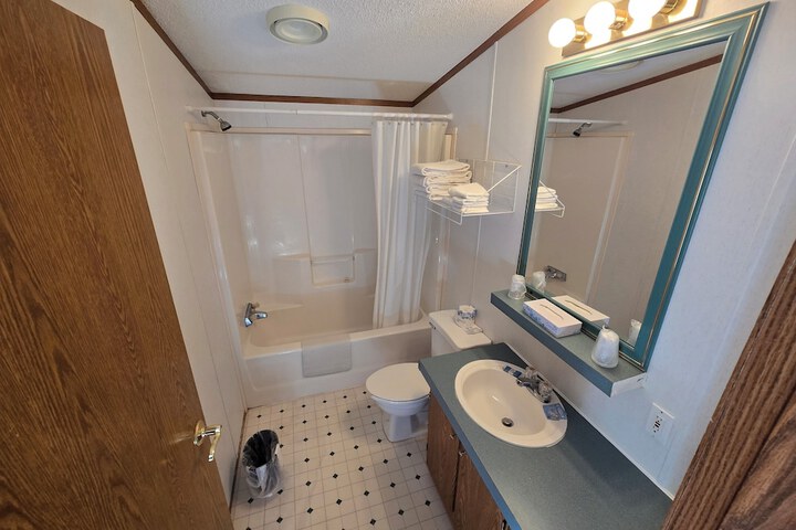Lake View Motel