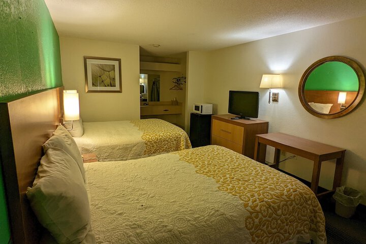 Budget Host Inn