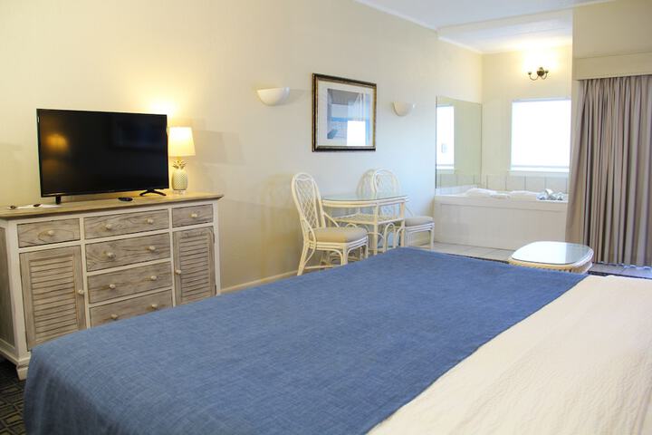 Room 33 of 107