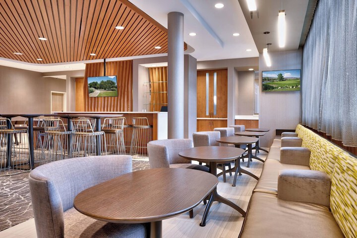 Hotel Interior 11 of 24