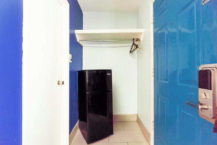 Room 33 of 59