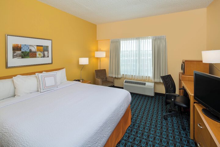 Room 8 of 21