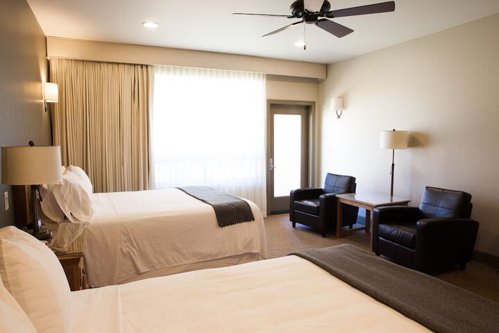 Room 33 of 52