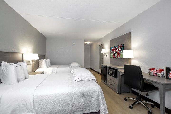Red Roof Inn PLUS+ Boston - Mansfield / Foxboro