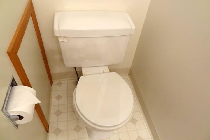 Room 12 of 23