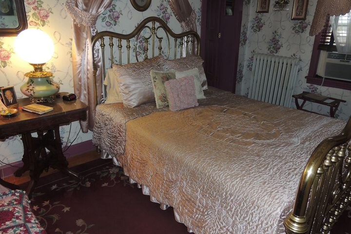Room 17 of 65