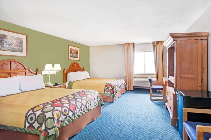 Room 17 of 19