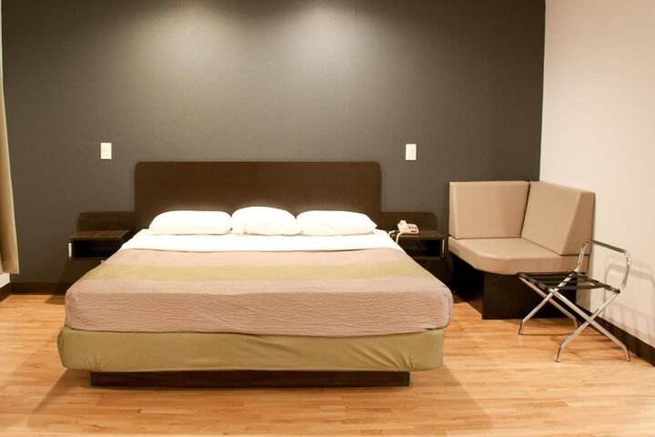Room 15 of 24
