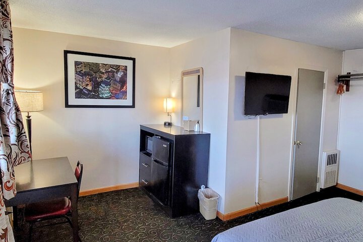 Room 38 of 49