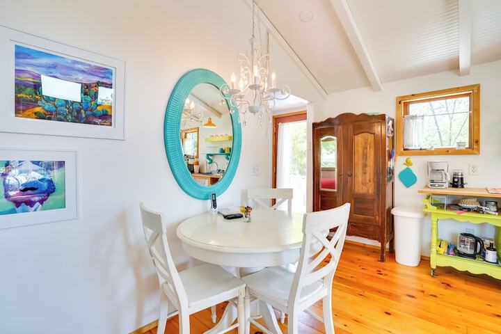Pet-friendly Patagonia Apt 12 Mi to Wineries!