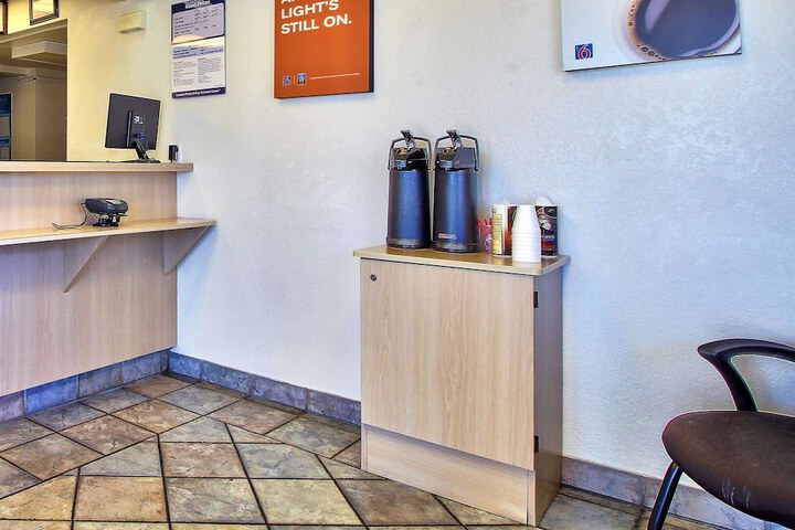 Motel 6 Nogales AZ - Mariposa Road