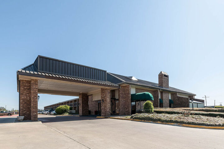 RODEWAY INN