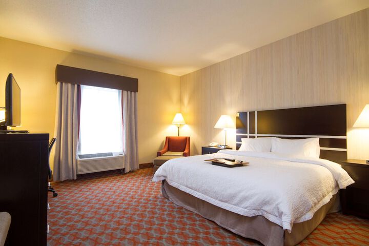 Room 10 of 33