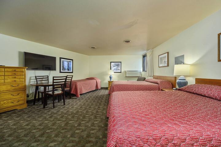 Room 62 of 128