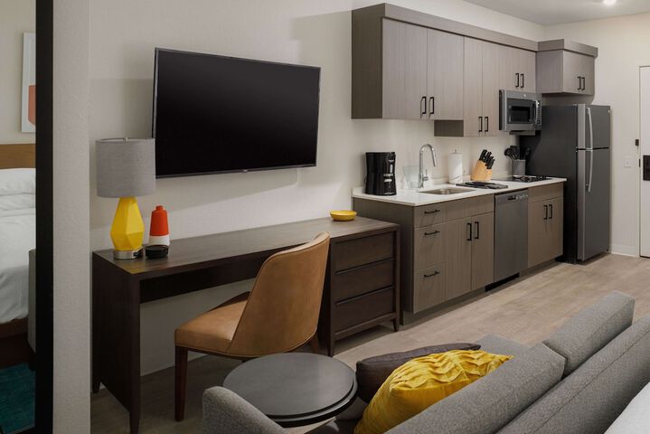Room 18 of 36