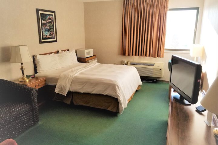 Room 18 of 32