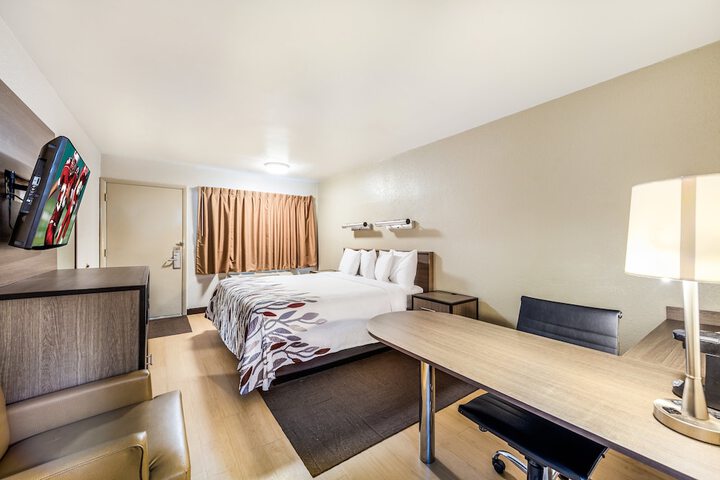 Room 19 of 28