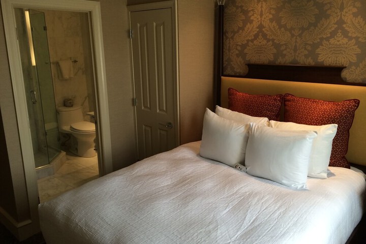 Room 22 of 36