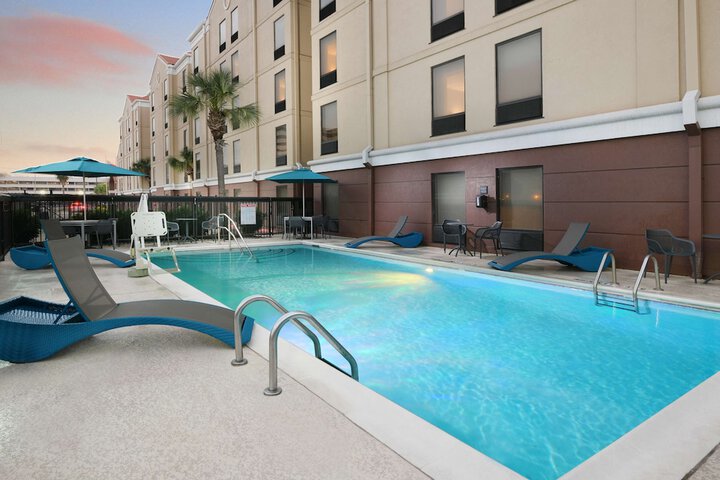Pool 4 of 43