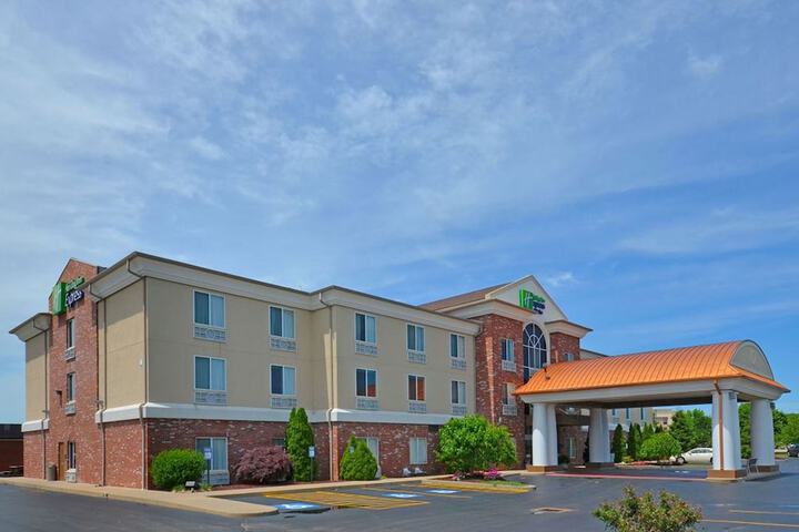 Hotel 5 of 59