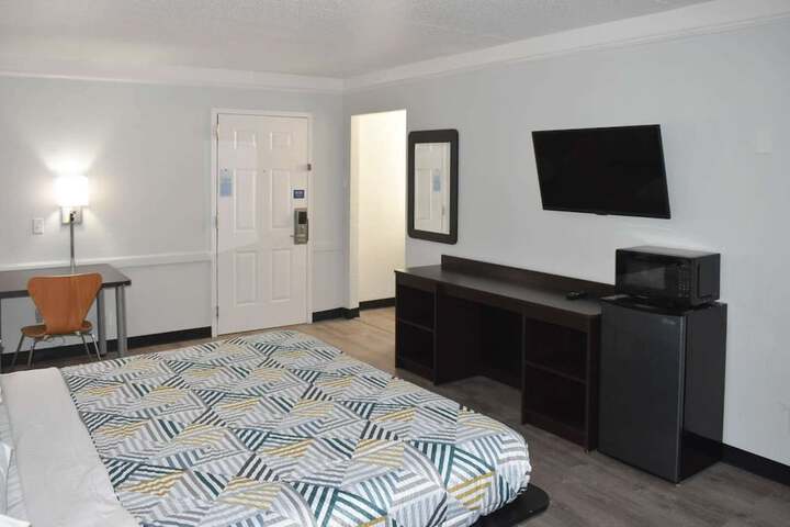 Room 15 of 25