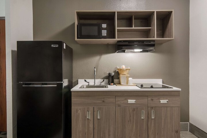 Room 34 of 47