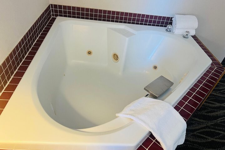 Americas Best Value Inn Sandpoint