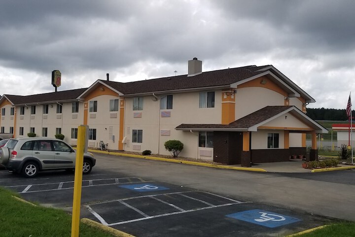 Hotel 4 of 48