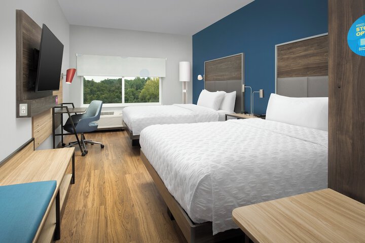 Room 13 of 36