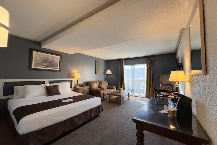 Divya Sutra Plaza and Conference Centre Vernon, BC