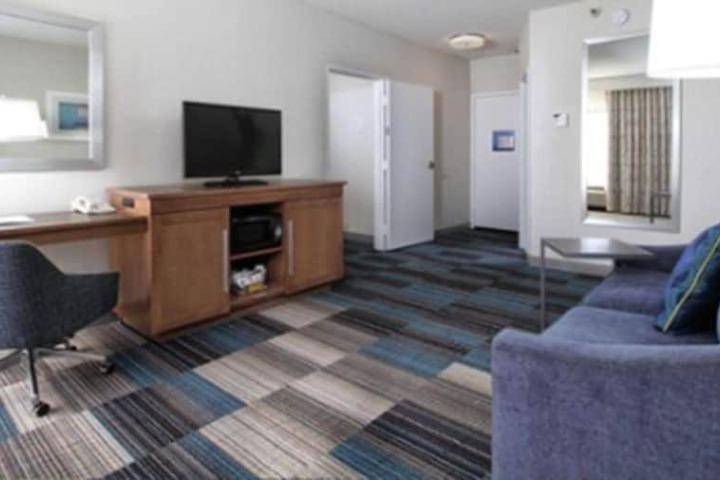 Room 28 of 48