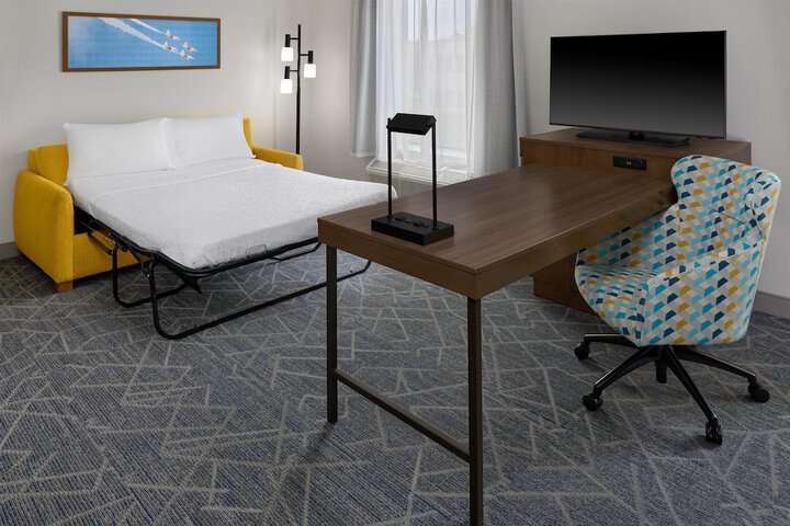 Hampton Inn & Suites Syracuse North Airport Area