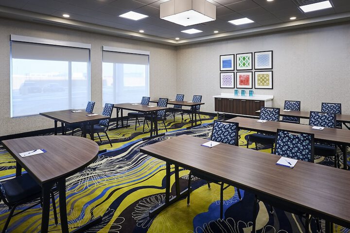 Holiday Inn Express and Suites Brantford by IHG