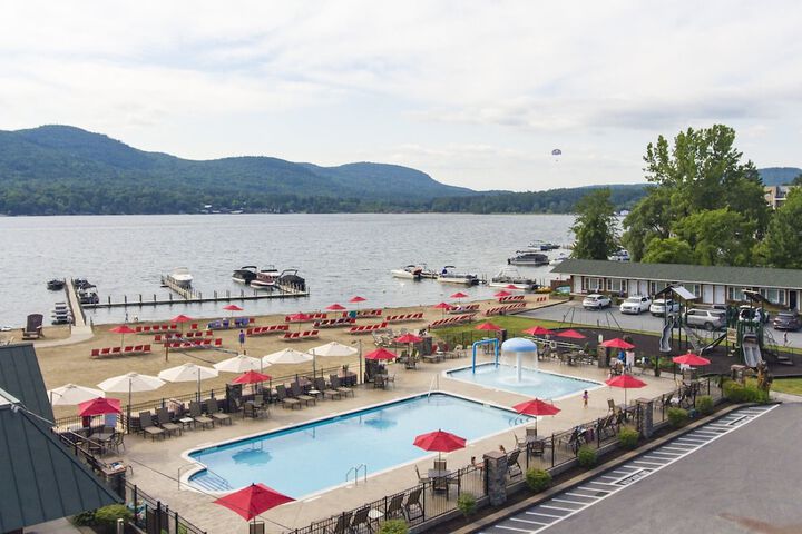 Scottys Lakeside Resort