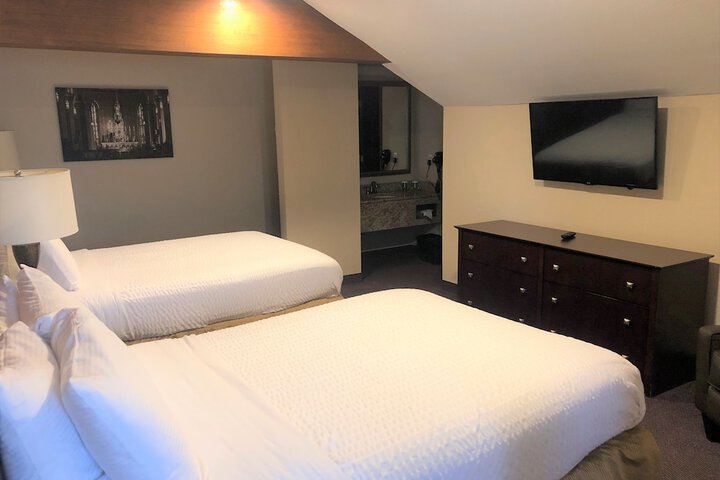 Ivy Court Inn & Suites