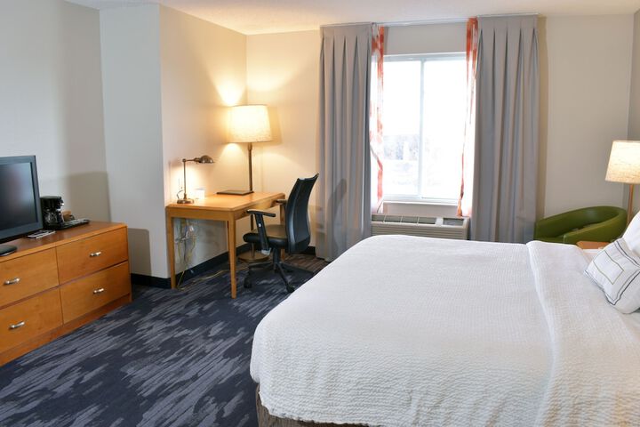 Room 8 of 15