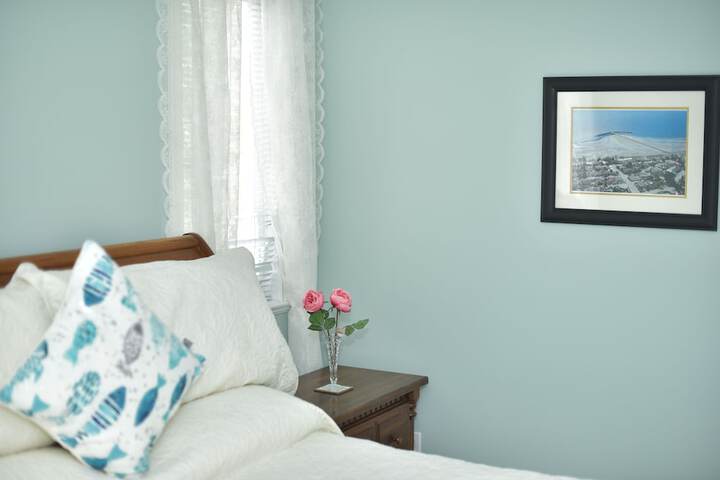 Room 104 of 194