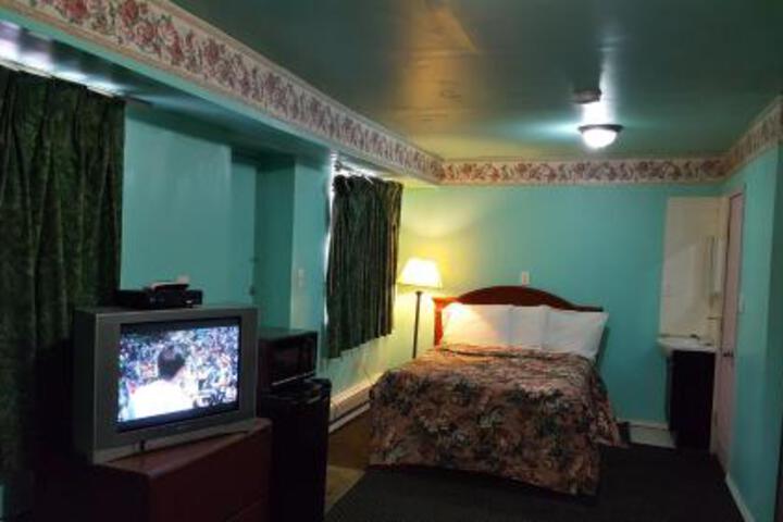 Mona Lisa Motel
