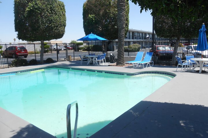 Pool 23 of 89