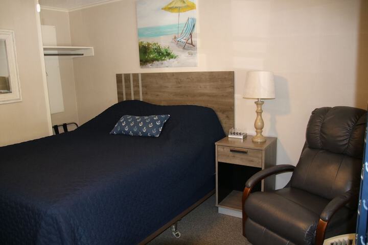 Room 10 of 123