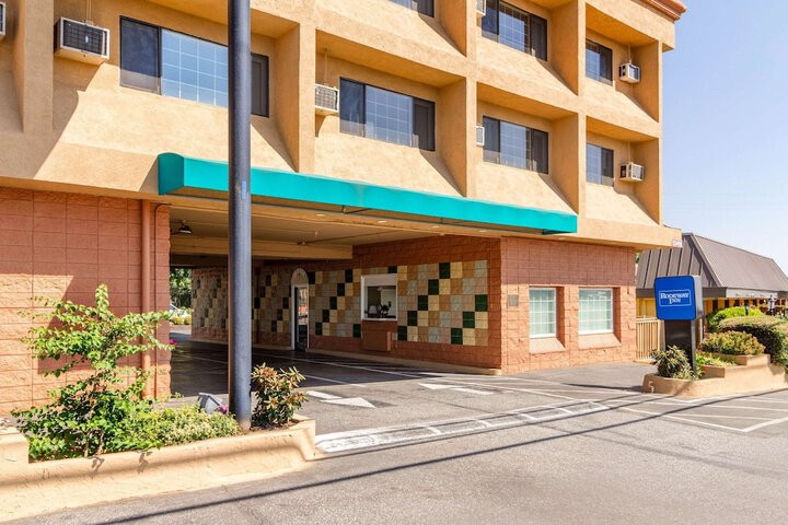 Hotel 3 of 36