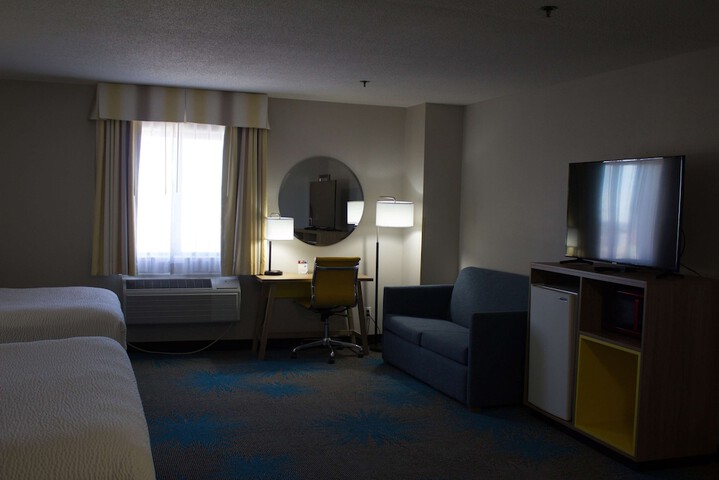 Room 5 of 40