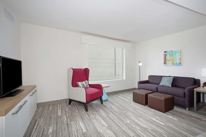 Room 13 of 39