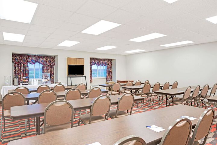 Microtel Inn & Suites by Wyndham Urbandale / Des Moines