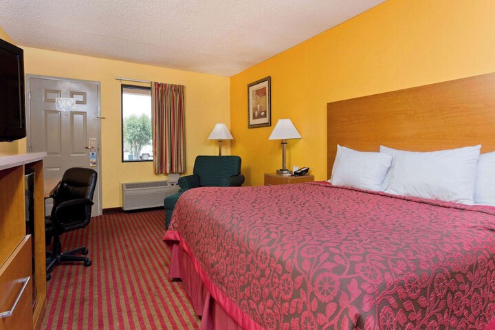 Days Inn by Wyndham Franklin