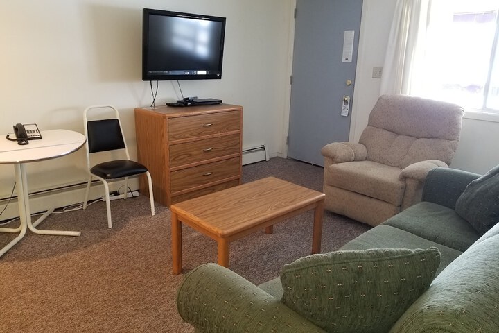 Room 37 of 40