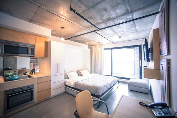 Room 42 of 91
