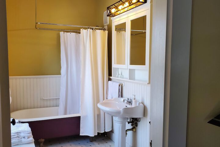 Room 29 of 32